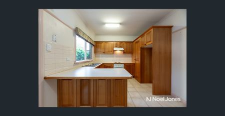 CHARACTER CLINKER COTTAGE - Photo 2