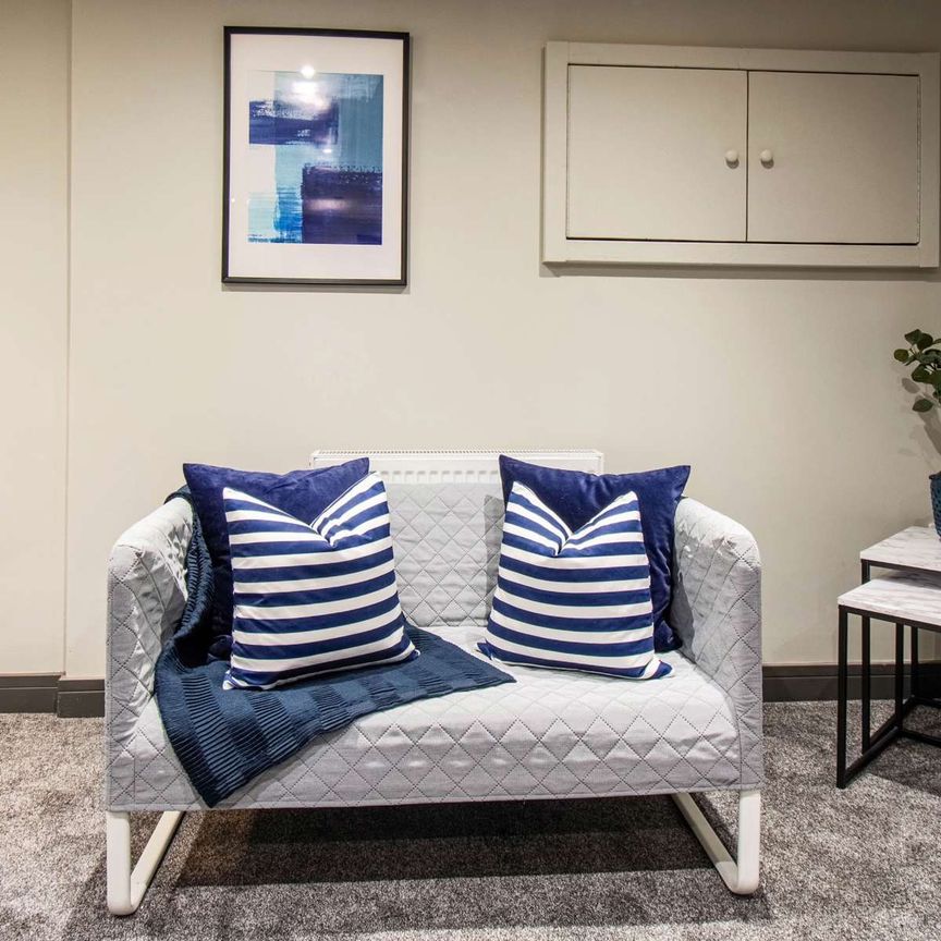 Spacious 4-Bedroom HMO – Belle Isle – AVAILABLE NOW Room 4 - Photo 1