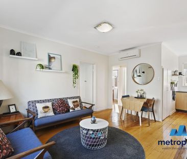 8/25 Herbert Street, ST KILDA, VIC - Photo 2