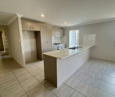Four Bedroom House in Gillieston Heights - Photo 5