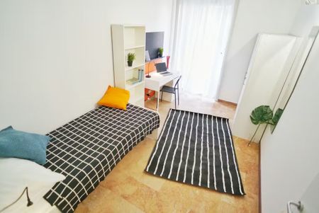 Via Filippo Corridoni, Milan, Lombardy 20122 - Photo 2