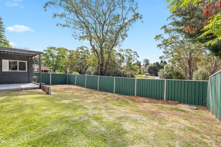 Spacious Family Home in Quiet Pocket of Ambarvale - Photo 4