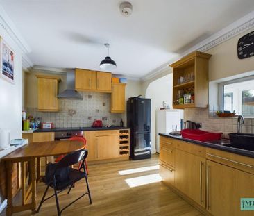 1 bedroom in a house share to rent - Photo 6