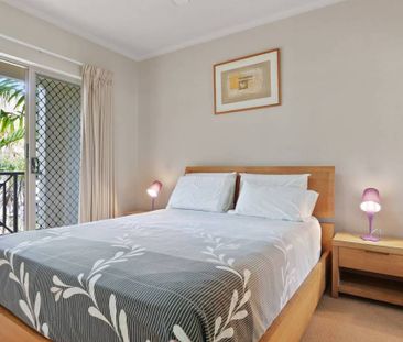 Ground Floor Cairns One Furnished Apartment - Photo 3