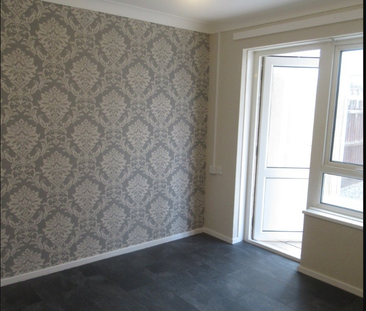 4 bedroom semi-detached house to rent - Photo 6