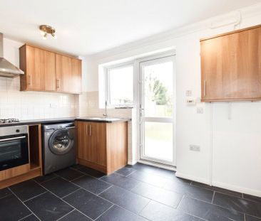 Colebrook Lane, Loughton, Essex, IG10 - Photo 1