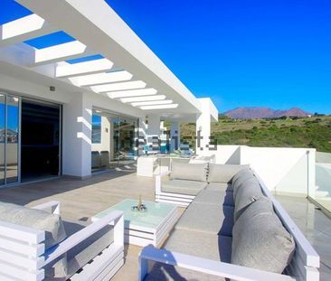 Alquiler de ático en Calle Cortijo del Beneficiario - Photo 3