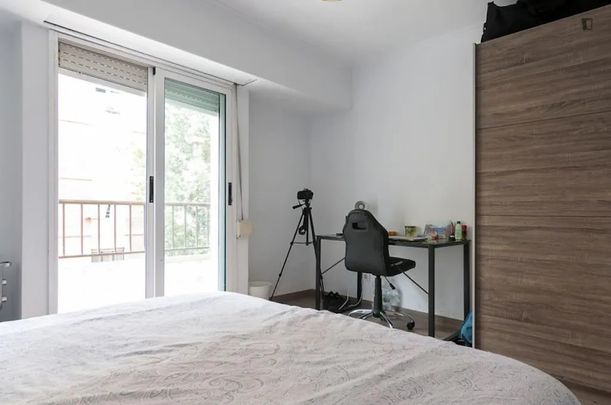 Carrer de la Reina, Valencia, Valencian Community 46011 - Photo 1