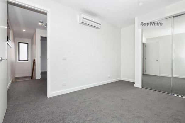 Light, Bright & Quality Built! - Photo 1