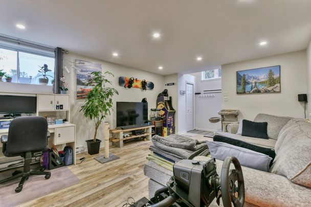 8677 Rue Jean-Paul-Riopelle, J7N 3J4, Mirabel - Photo 1