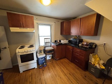 616 Victoria St, Unit 4, Kingston, ON - Photo 5
