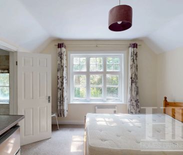 Balcombe Road, Crawley, RH10 - Photo 2