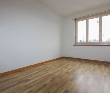 Grosszügige, helle Wohnung an ruhiger Lage - Photo 1