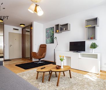 Kawalerka w sercu miasta, winda, parking - Photo 3