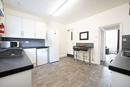 4 bedroom house share to rent - Photo 3