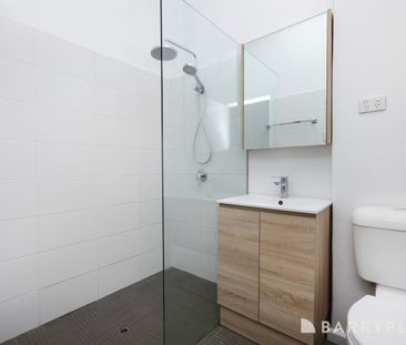 Inviting Single Level Space - Photo 5