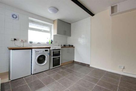 High Street, Winslow, MK18 - Photo 2