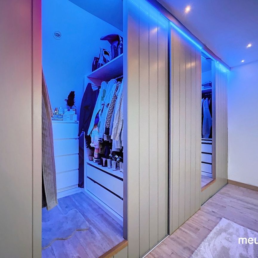 Ruim en lichtrijk appartement met drie slaapkamers - Photo 1