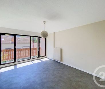 Location Appartement 1 pièce 28m² CHAMALIERES 63400 - Photo 2