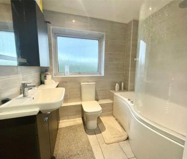 3 bedroom semi-detached house to rent - Photo 3