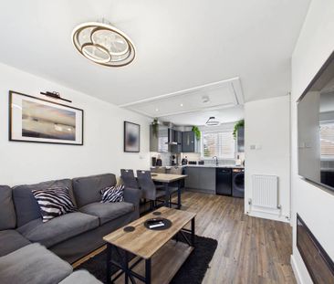Viceroy Close, Colchester, Essex, CO2 8BQ - Photo 2