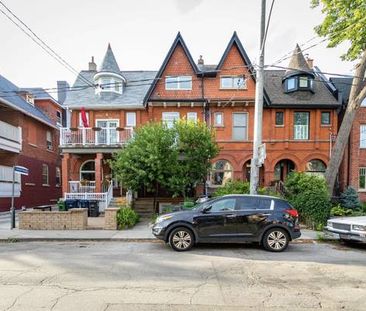 $1825 – 1 bedroom basement in Kensington Market - Photo 2