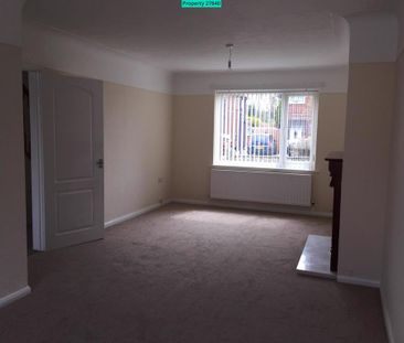 3 bedroom semi-detached house to rent - Photo 2