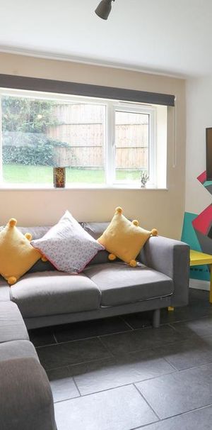 1 bedroom in a house share to rent - Photo 1