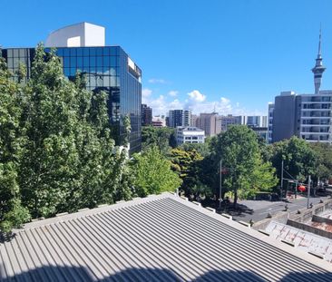 One bedroom in Q-central. - Photo 2