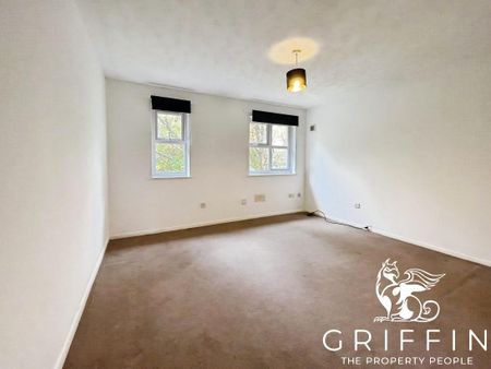 Kiln Way, Badgers Dene, Grays, RM17 - Photo 4