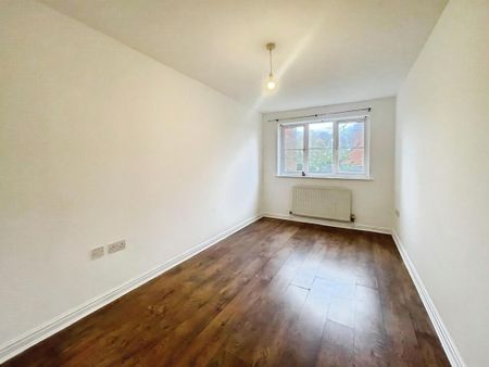 Trinity House, Argent Street, Grays, RM17 - Photo 3