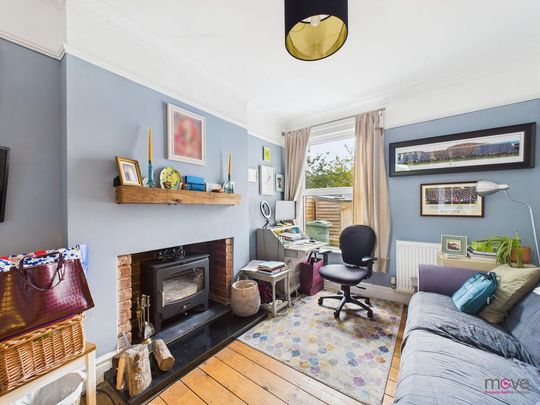 3 bedroom semi-detached house to rent - Photo 1