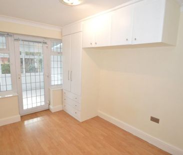 4 bedroom semi-detached house to rent - Photo 3