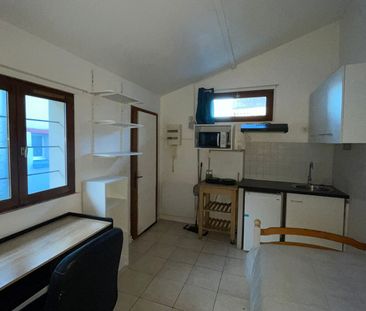 Location Appartement 1 pièce 13m² - Photo 4