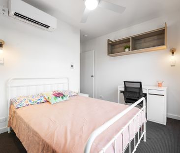 7-bedroom shared house / townhouse, Woodmere Avenue - Photo 3