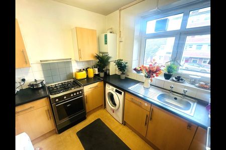 Room in a Shared Flat, Christie House, SE10 - Photo 5