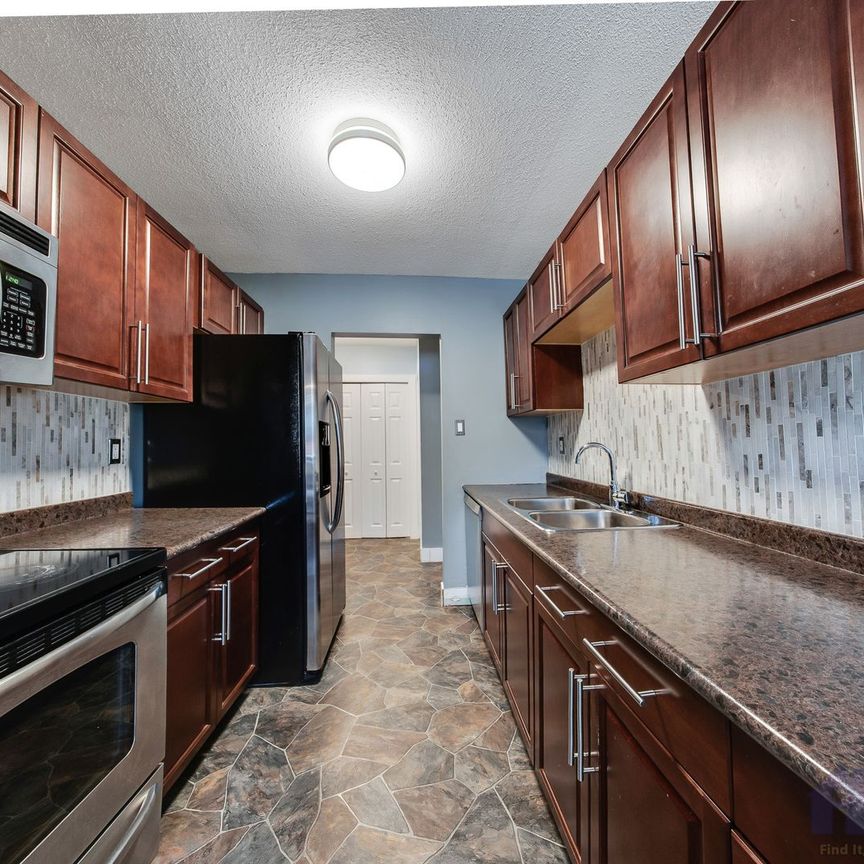 Exhibition - 2 Bedroom Condo - 2106 St. Cecilia Ave - Photo 1