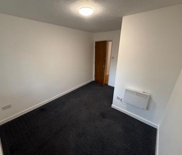 1 bedroom semi-detached house to rent - Photo 5