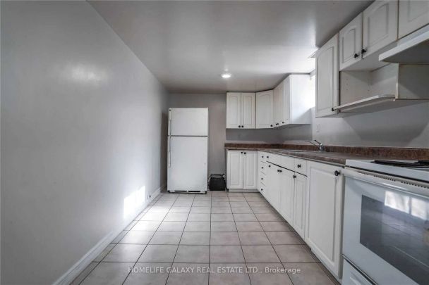 Detached Home For Lease | E8430244 - Photo 1