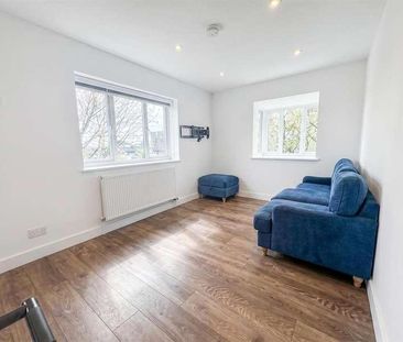 Mandeville Court, Chingford, E4 - Photo 1
