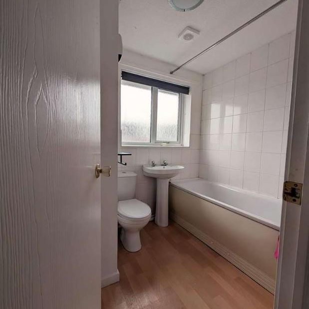 Acorn Close, Balderton, NG24 - Photo 1