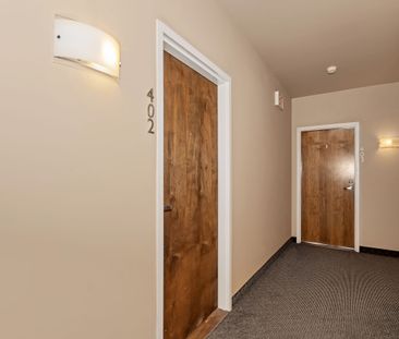 For Lease - 1433 Wellington Street Unit# 402, Tunneys Pasture and O... - Photo 3