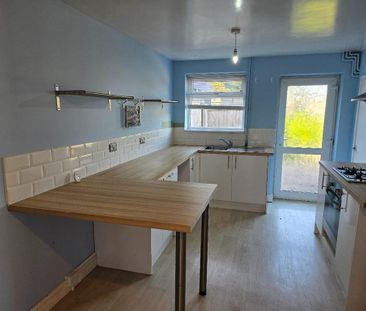 2 bedroom terraced house to rent - Photo 3