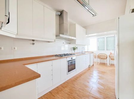 Rua dos Açores, Lisbon, Lisbon 1000-005 - Photo 2