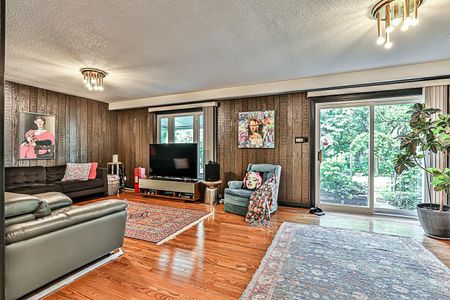 For Lease - 40 Weldrick Road, Richmond Hill, Ontario - Photo 2