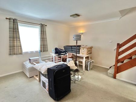 1 bedroom Spacious One Bedroom House to rent - Photo 4