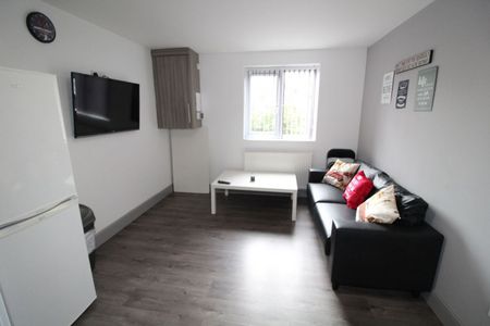 Marsh Lane Flat,, PRESTON, Lancashire PR1 8NL - Photo 4