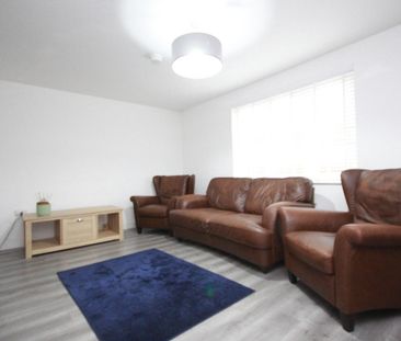 Baird Square, Livingston, EH53 - Photo 2