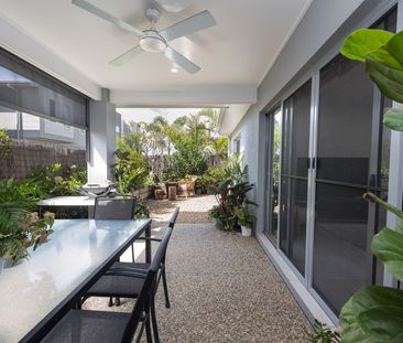 Water, Walkways & Modern Comfort at Your Doorstep - Photo 5