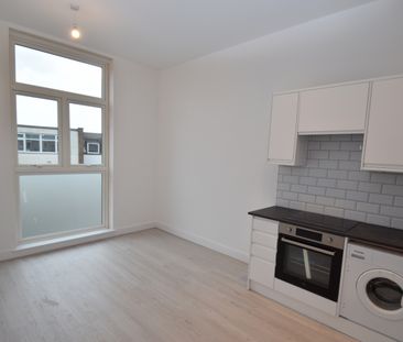 Furtherwick Road, Canvey Island, SS8 - Photo 4